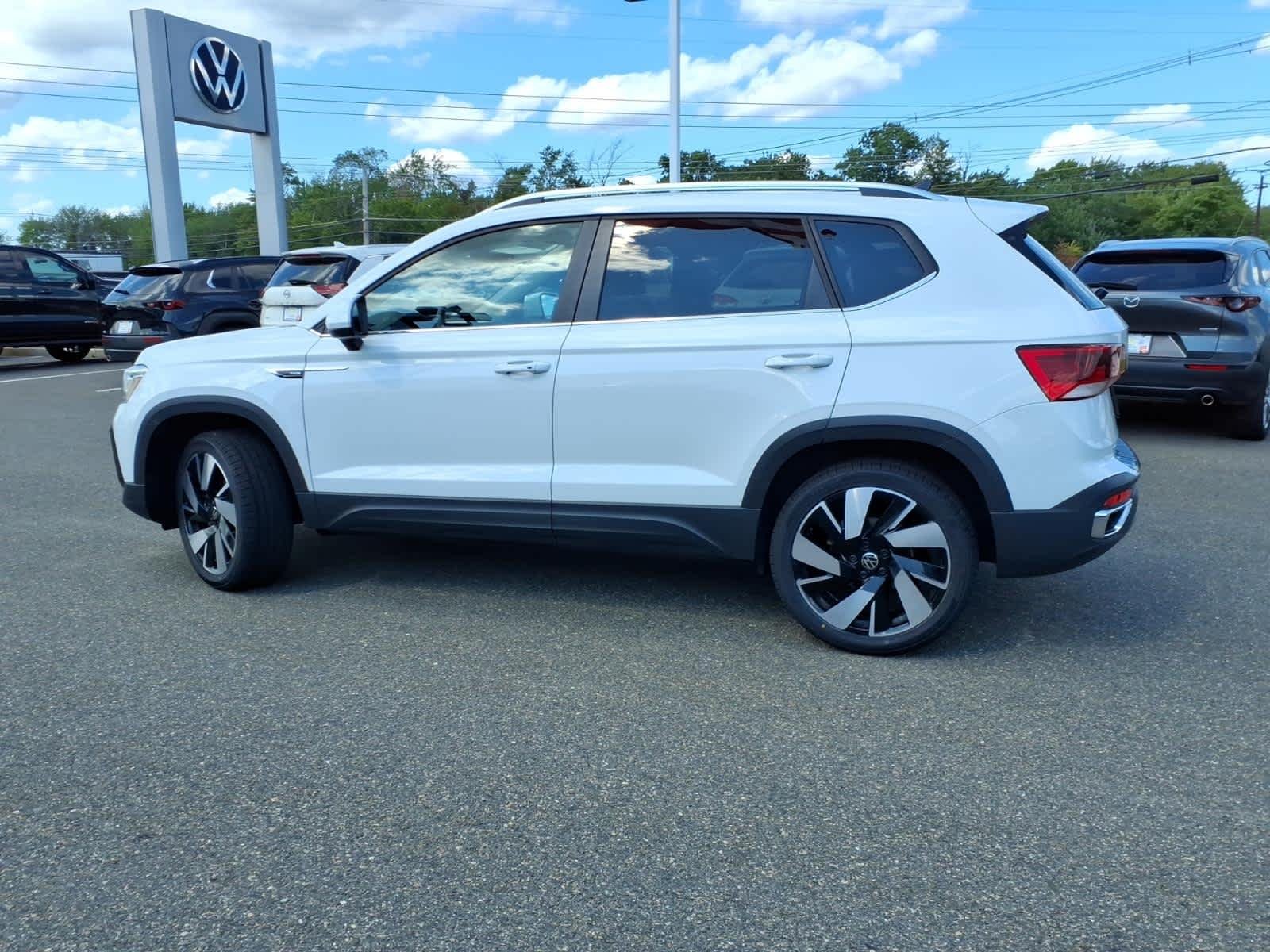 Certified Used 2024 Pure White Volkswagen SEL image 8