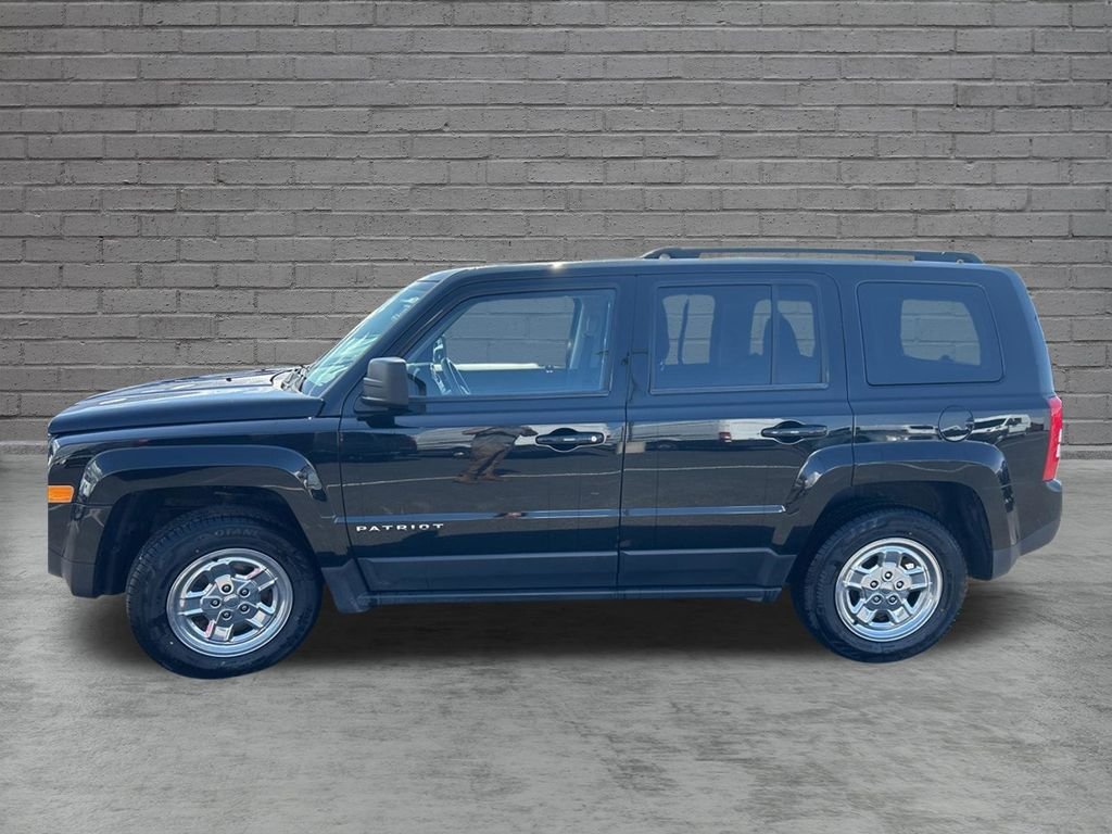 Used 2017 Black Jeep Sport image 5