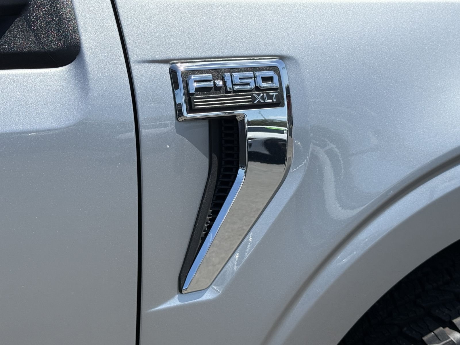 2023 Ford F-150 XLT - Photo 14