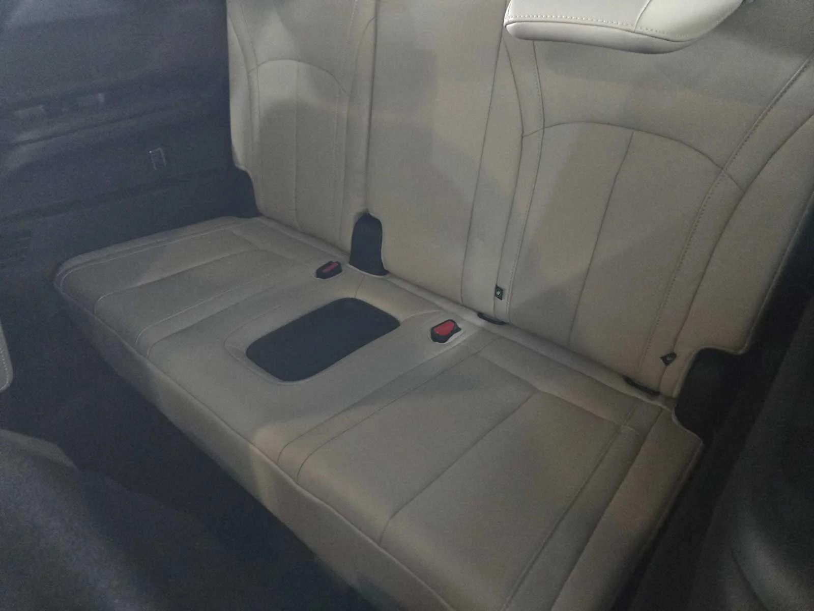 New 2027 2T RAD WHT INFINITI Autograph AWD image 40