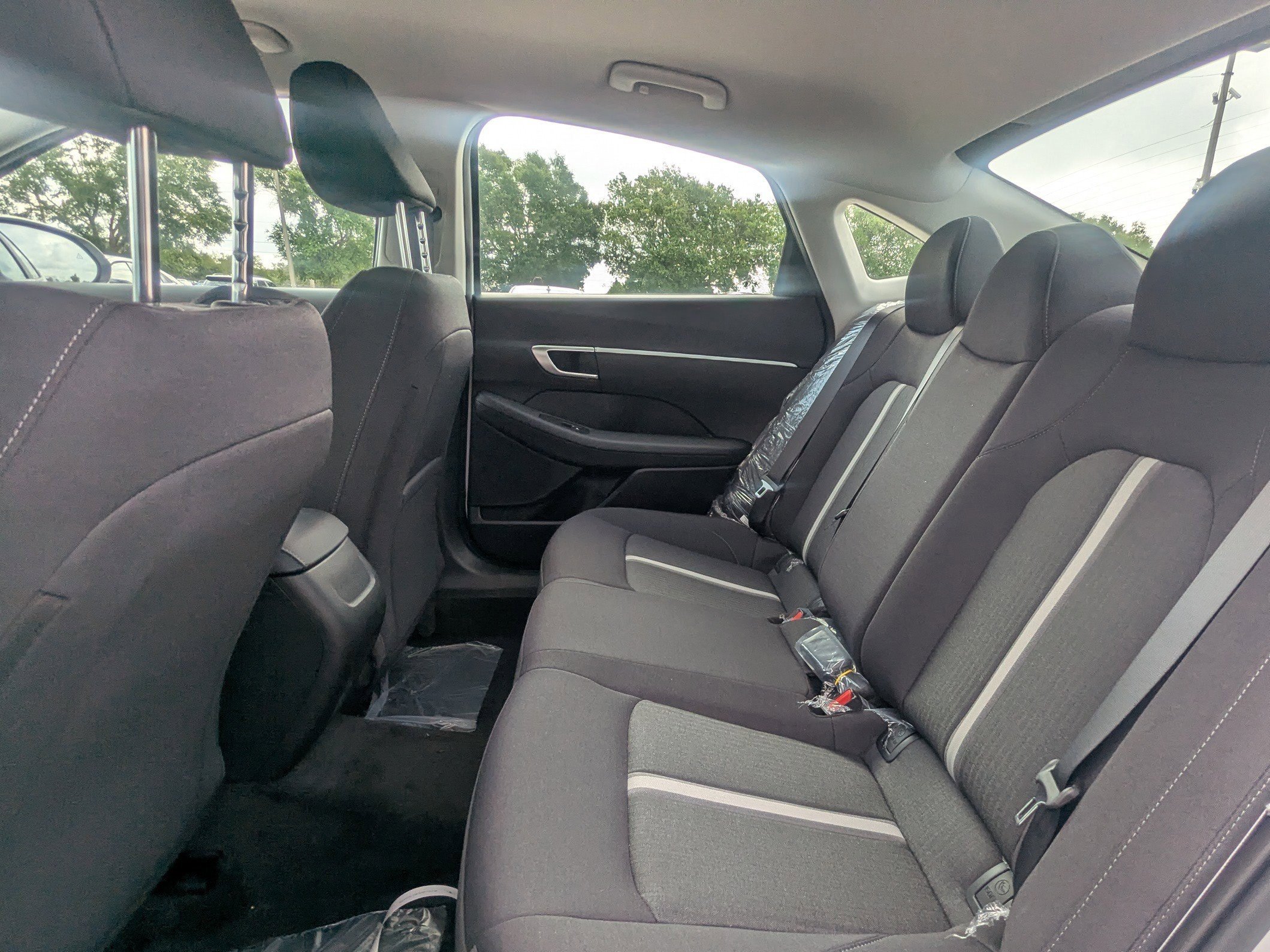 New 2026 Serenity White Hyundai SE image 14