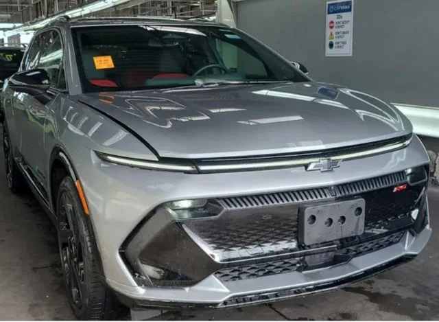 2025 Chevrolet Equinox EV RS FWD's photo