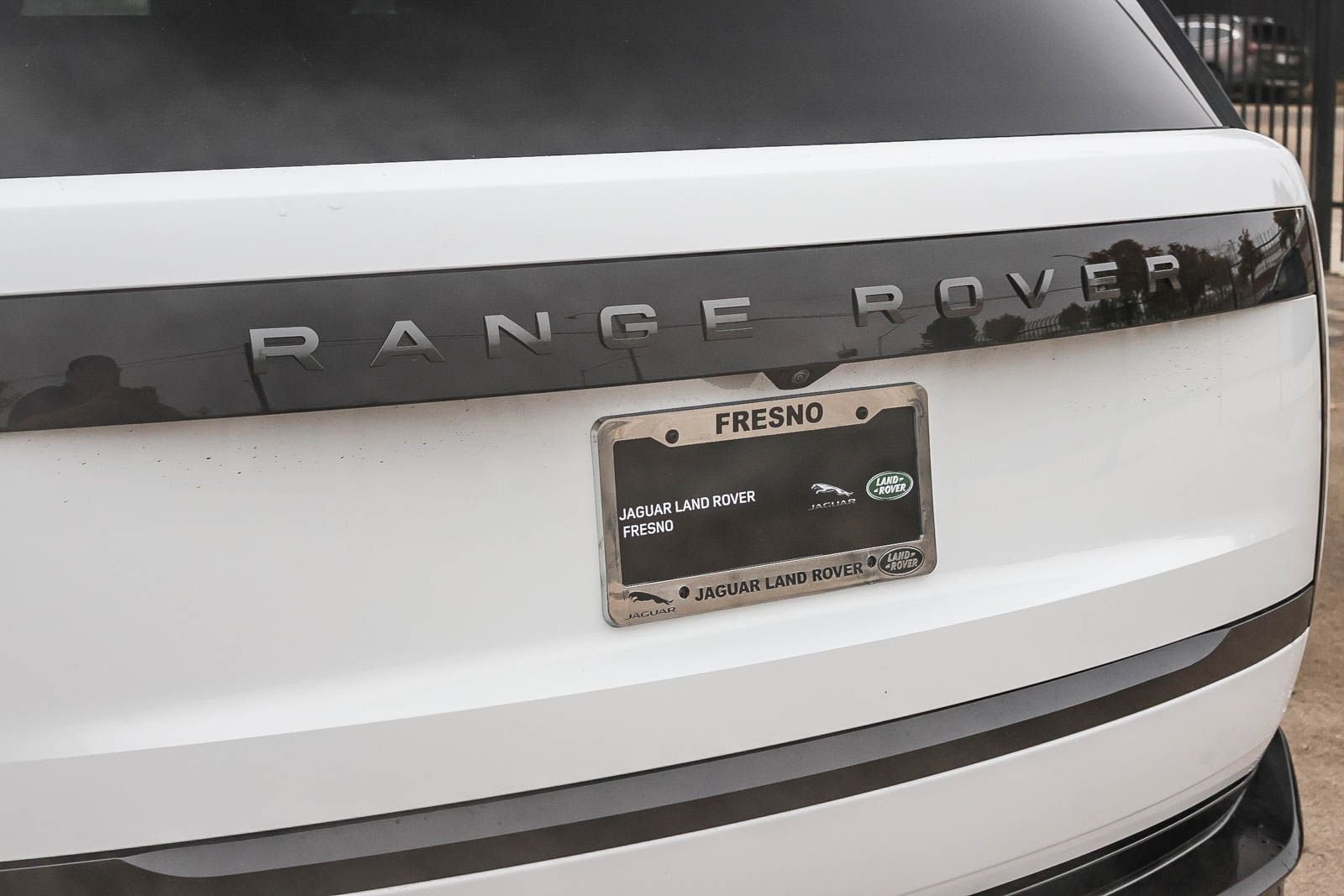 2025 Land Rover Range Rover SE - Photo 11