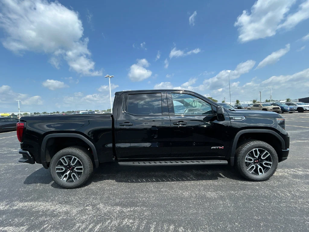 2026 GMC Sierra 1500 AT4 - Photo 6