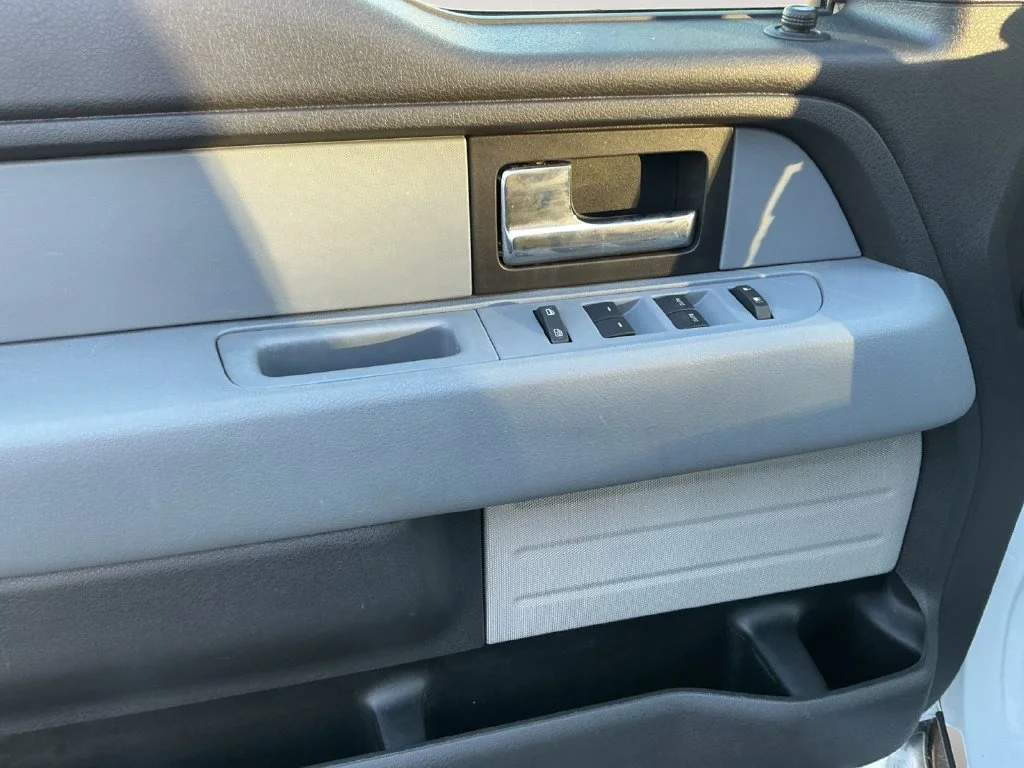 Used 2013 White Ford XLT image 14