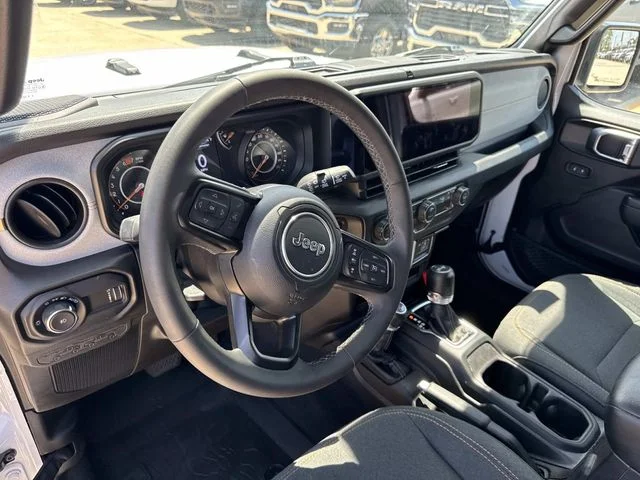 Used 2025 White Jeep Sport S image 23