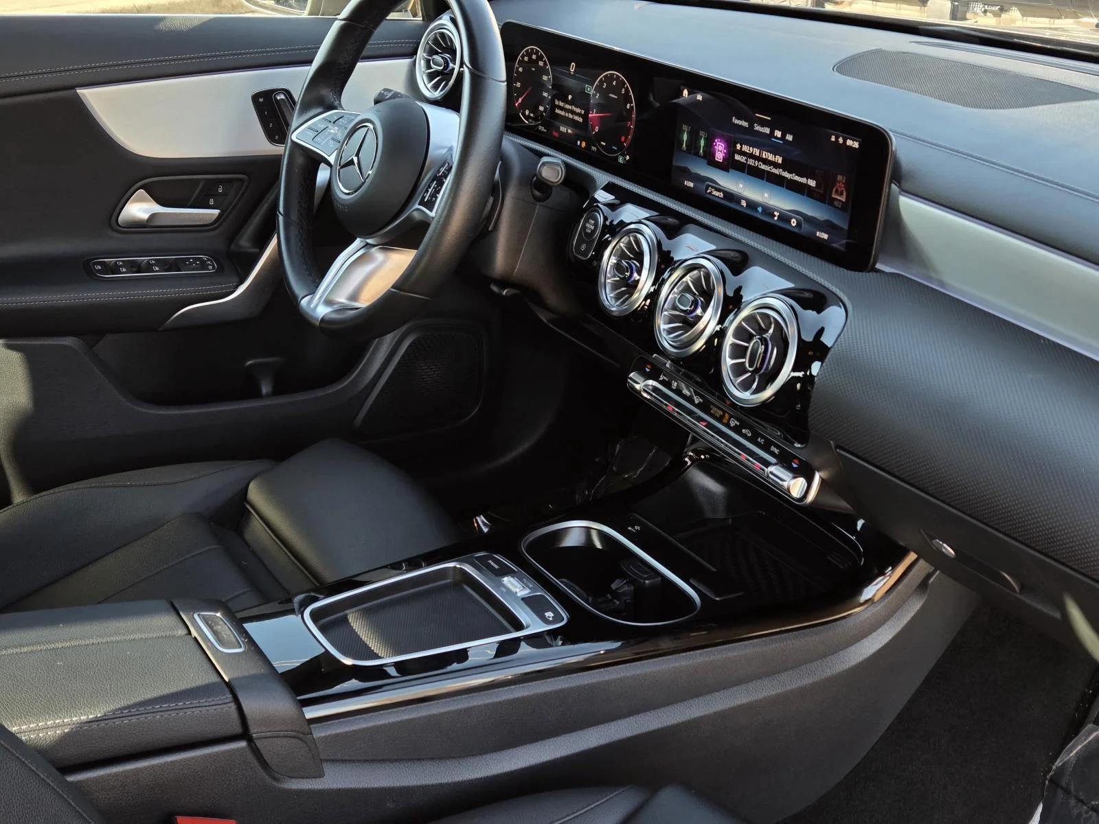 Used 2025 Mountain Grey Metallic Mercedes-Benz CLA 250 image 37