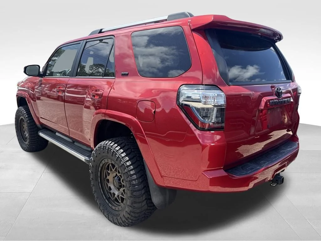 Used 2022 Red Toyota SR5 Premium image 16