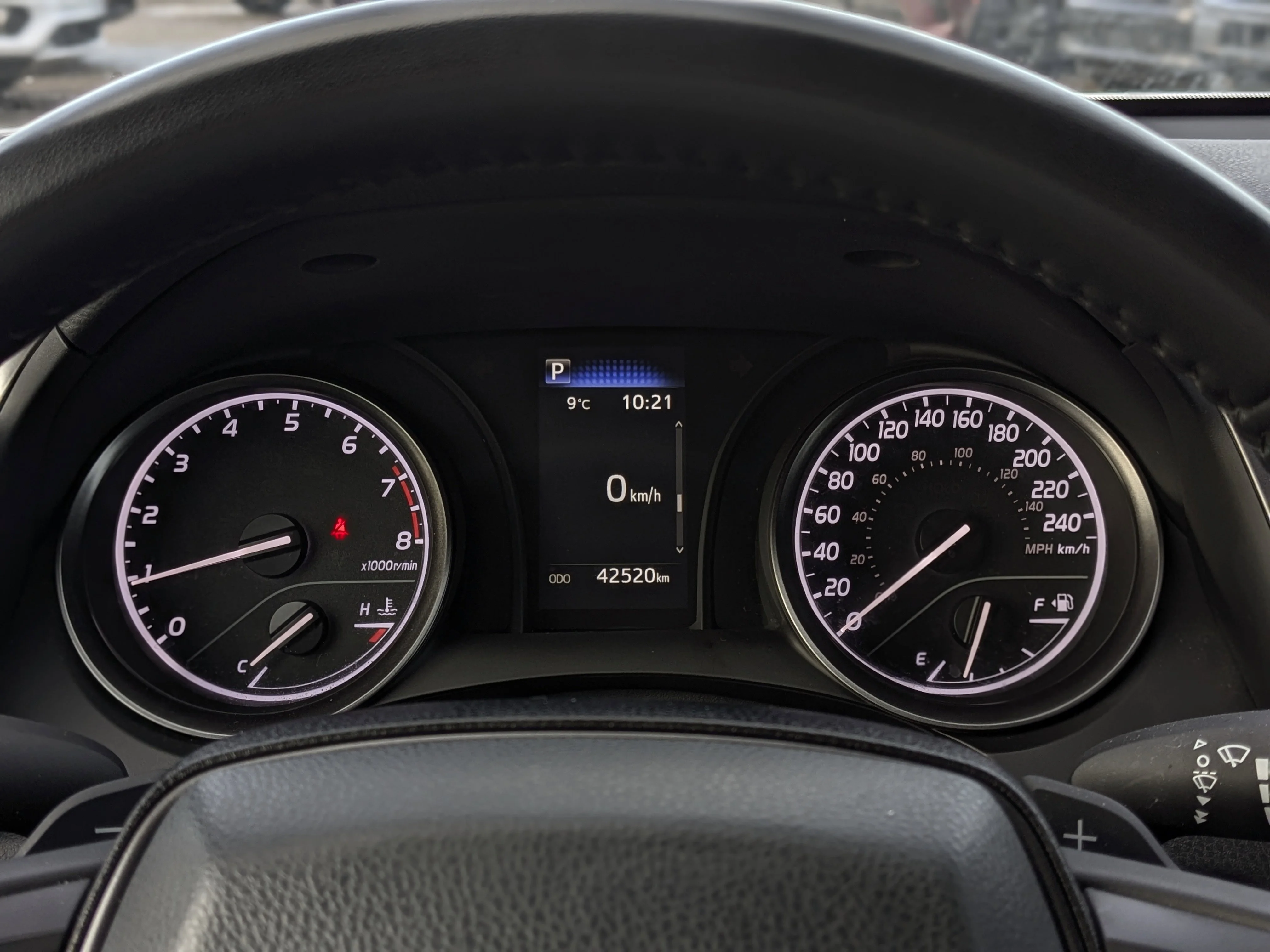 Used 2024 White Toyota SE - Toyota Safety Sense - Heated Seats & More image 21