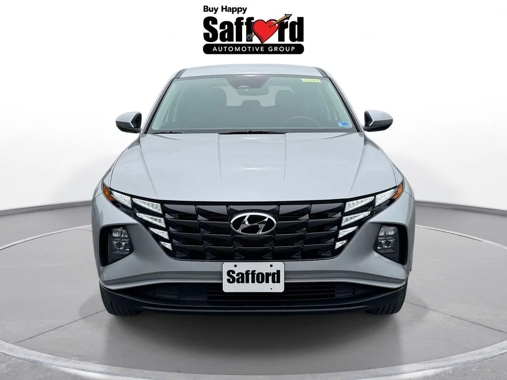Used 2024 Silver Hyundai SE image 7