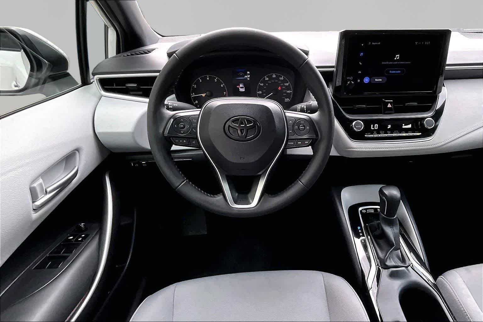 Used 2024 Ice Cap Toyota SE image 6