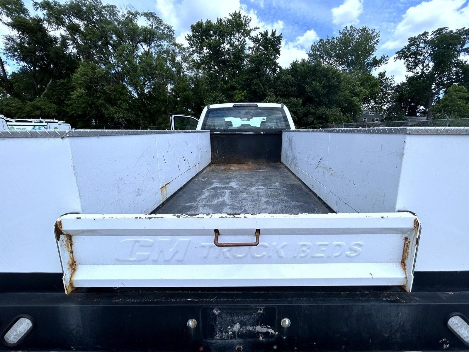 Used 2019 White Ford XL image 21