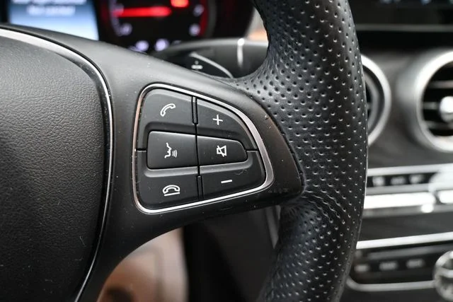 Used 2016 Silver Mercedes-Benz C 300 image 14