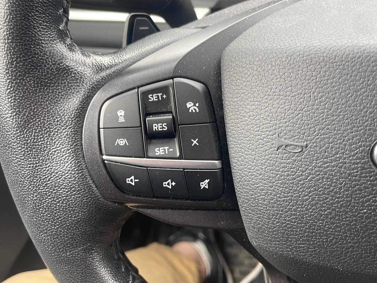 Used 2020 Iconic Silver Ford XLT image 2