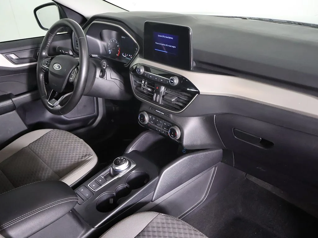 Used 2022 Black Ford SE image 25