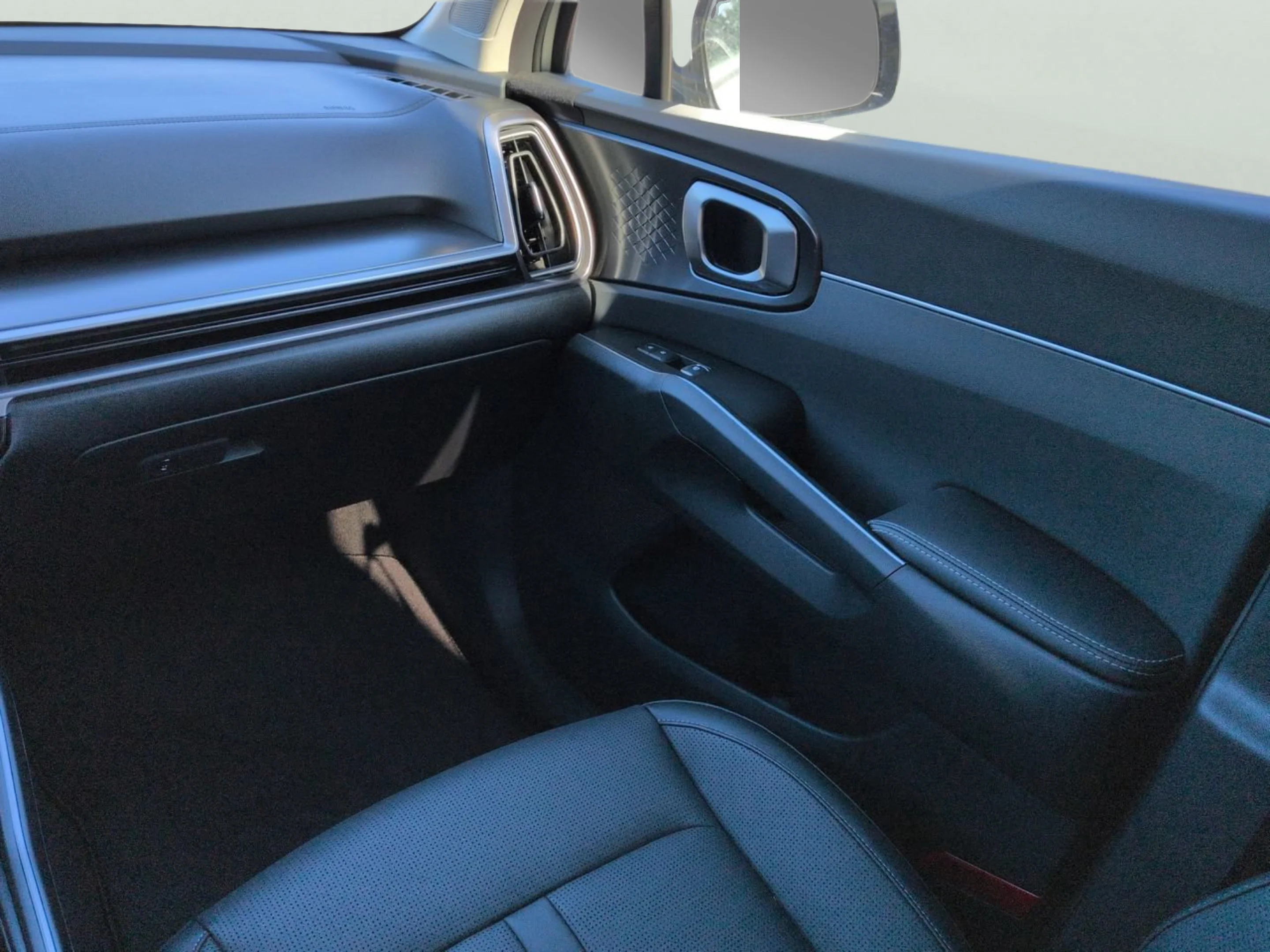 New 2026 Ivory Silver Kia S image 49