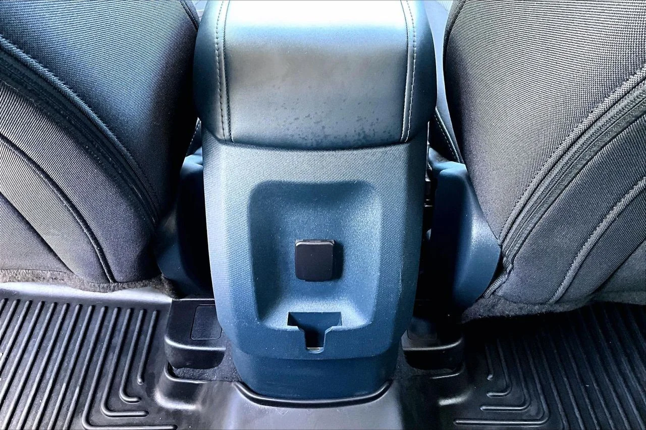 Used 2022 Blue Ford XL image 15