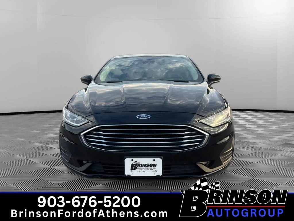 Used 2020 Agate Black Metallic Ford SE image 2