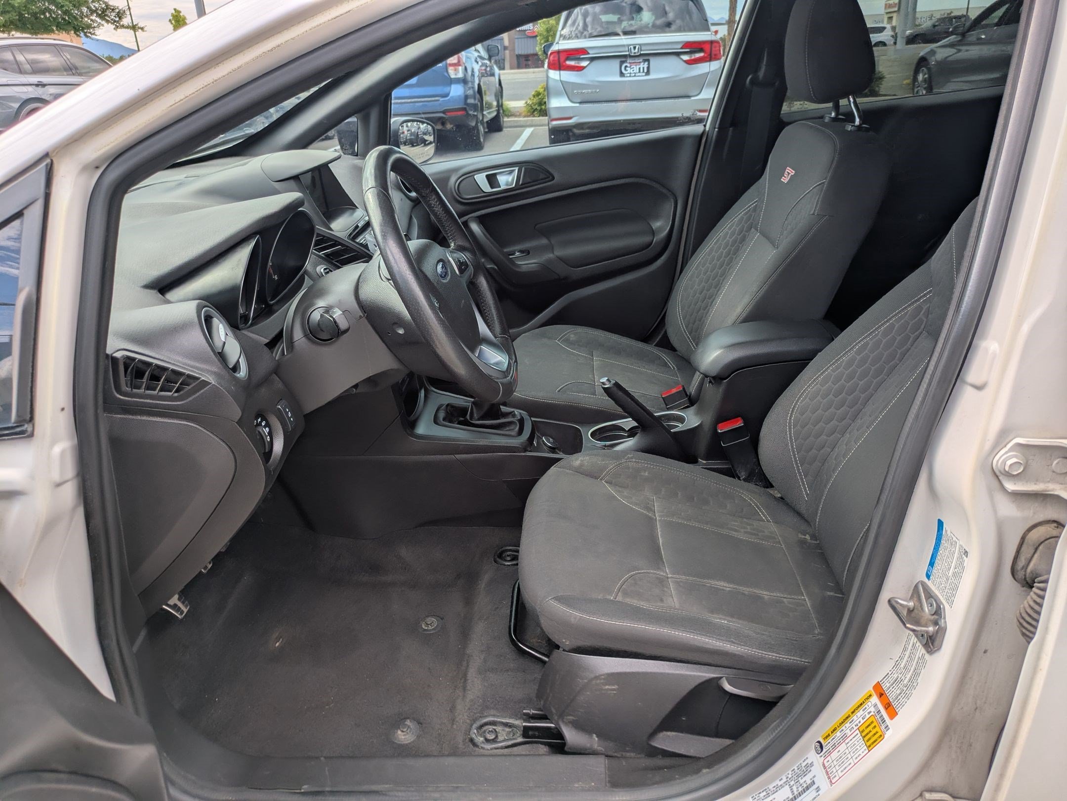Used 2019 White Platinum Clearcoat Metallic Ford ST image 14