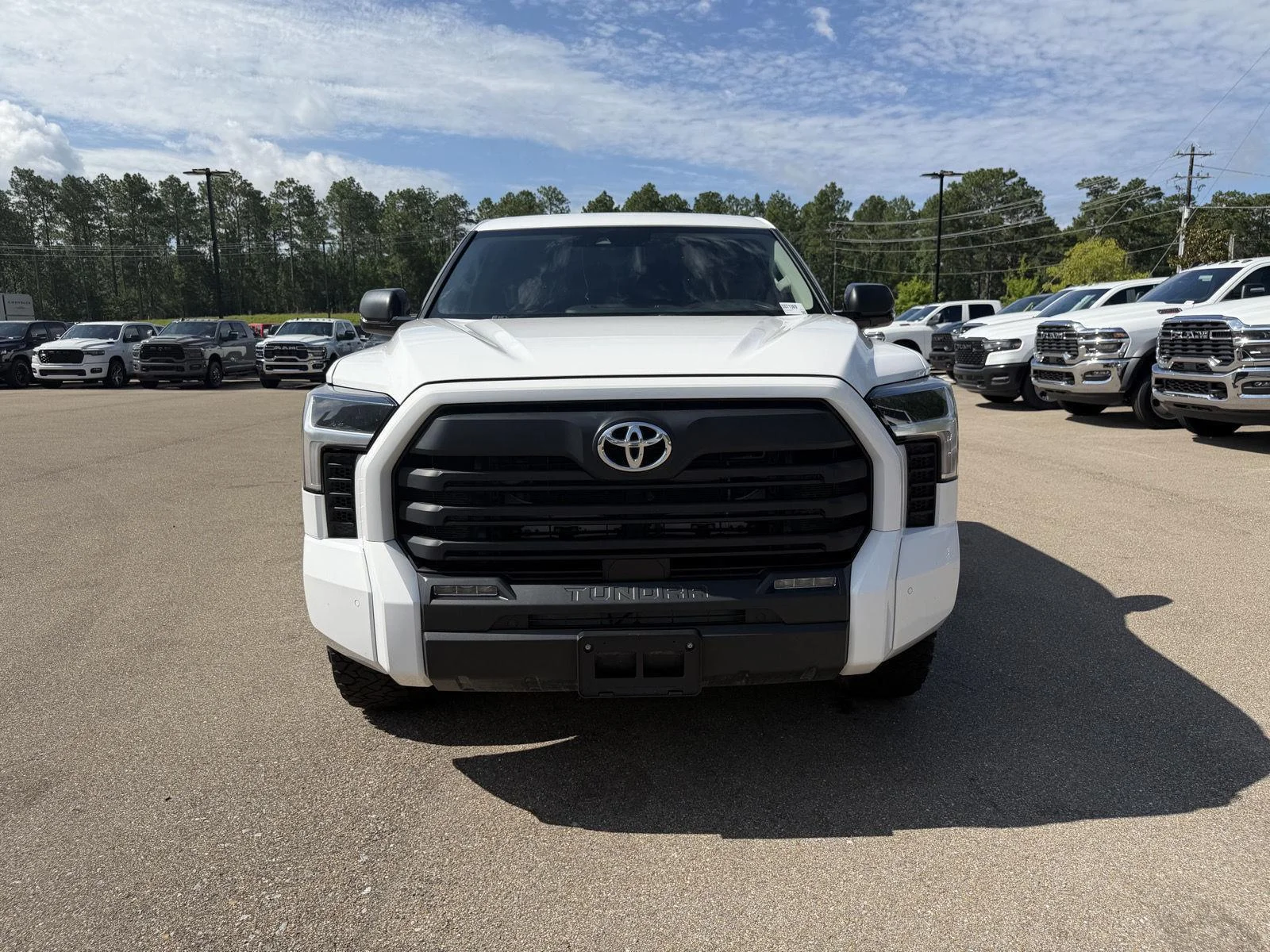 Used 2023 Ice Cap Toyota SR5 image 2