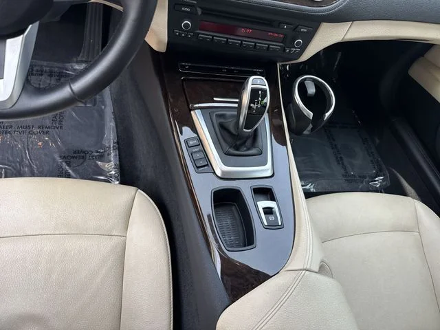 Used 2013 White BMW sDrive28i image 19