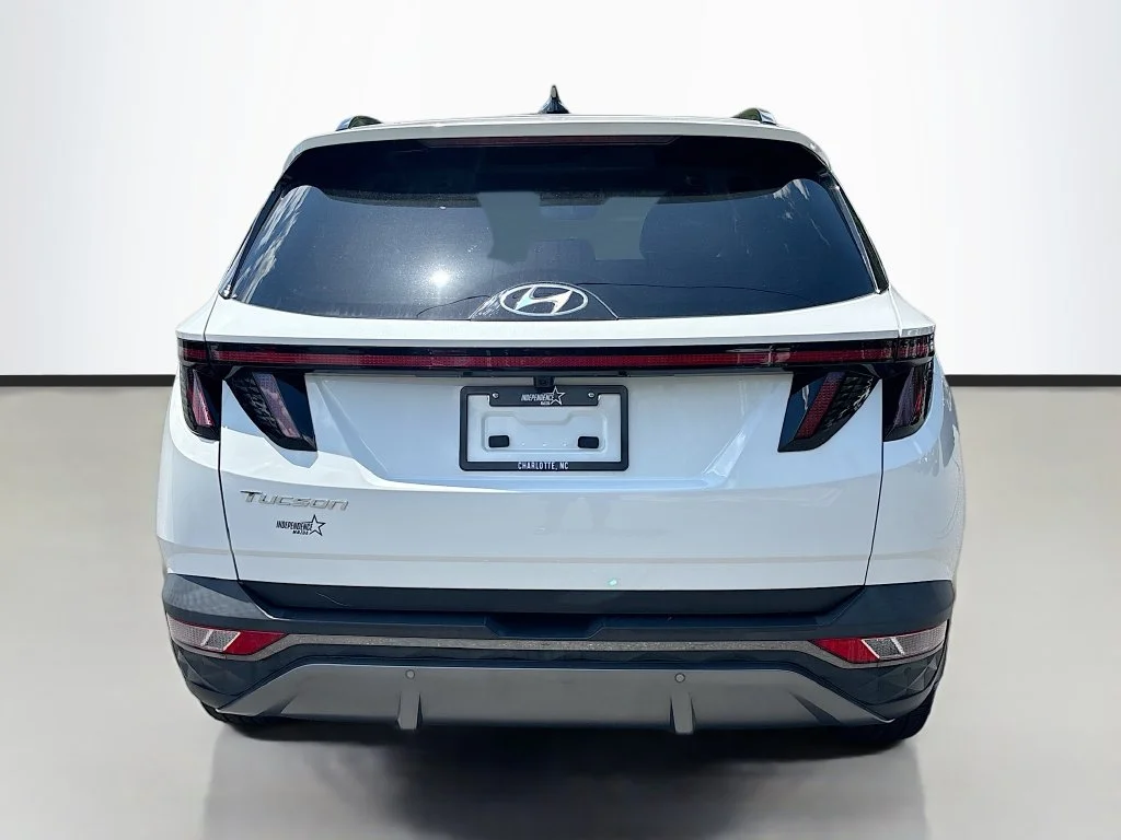 Used 2023 White Pearl Hyundai Limited image 6