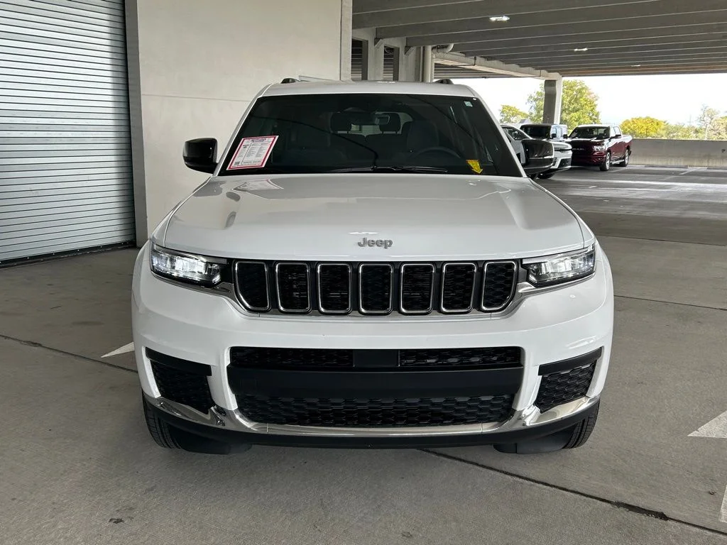 Used 2025 Bright White Clearcoat Jeep Laredo image 8