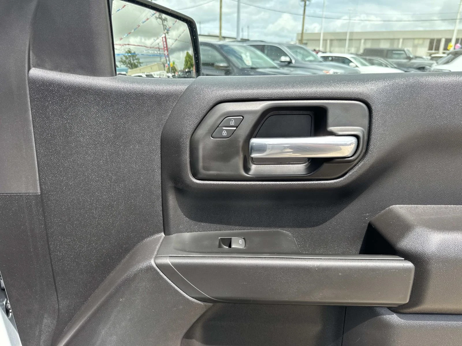 Used 2025 Summit White Chevrolet Work Truck image 13