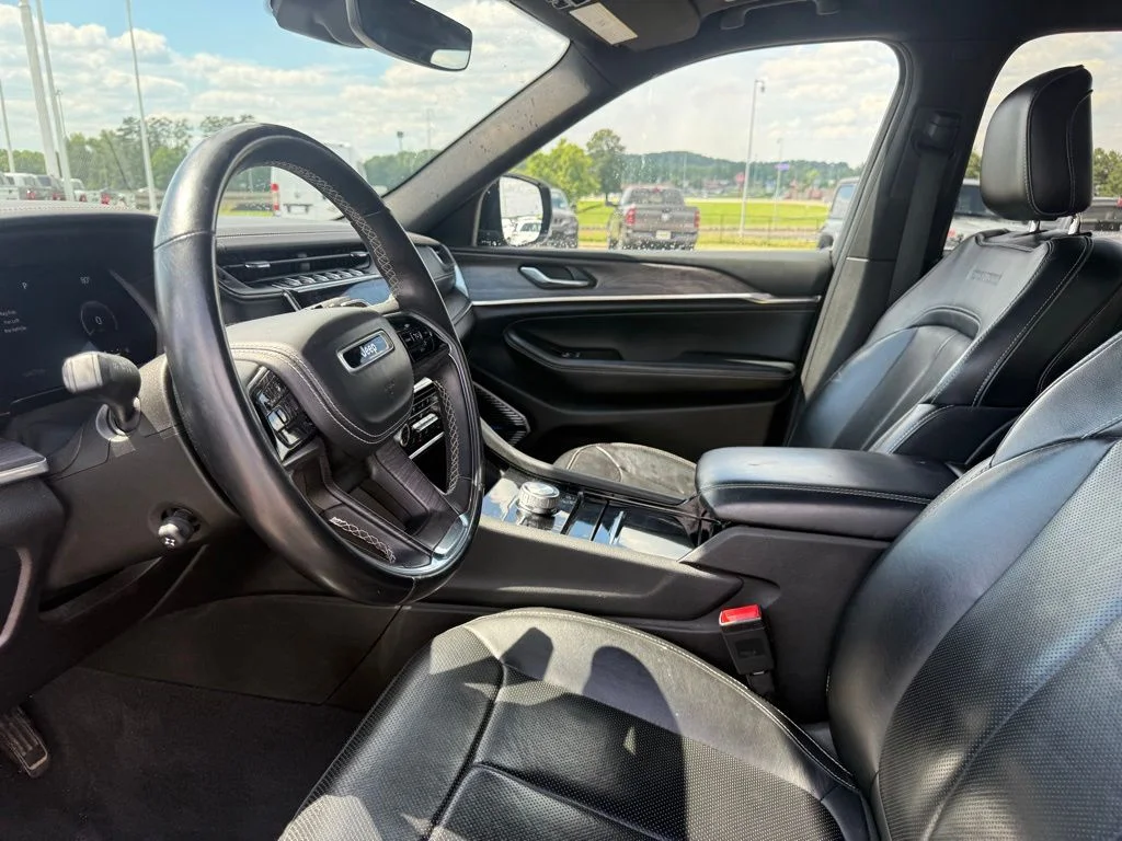 Used 2021 Black Jeep Overland image 4