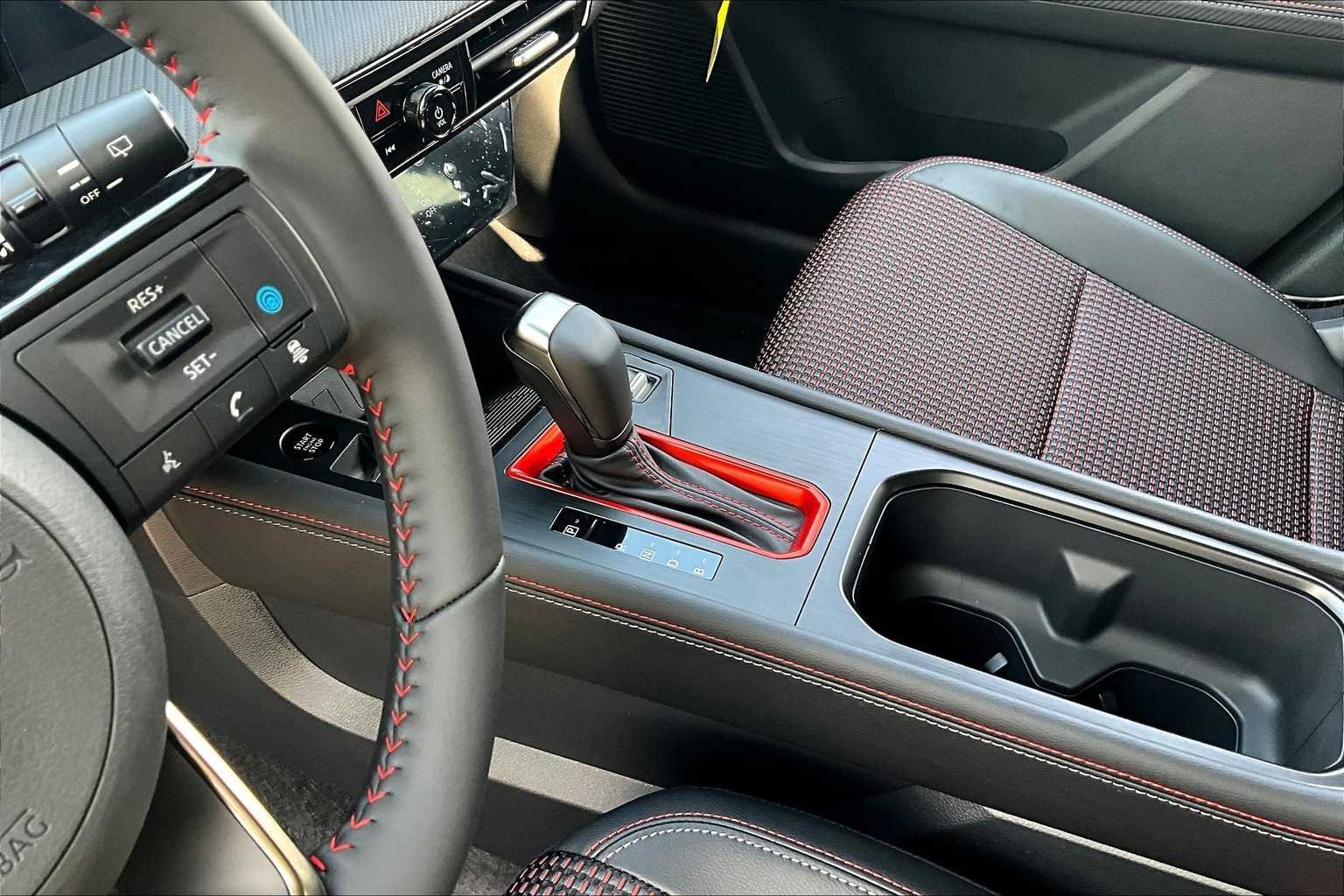 2025 Nissan Kicks SR - Photo 11