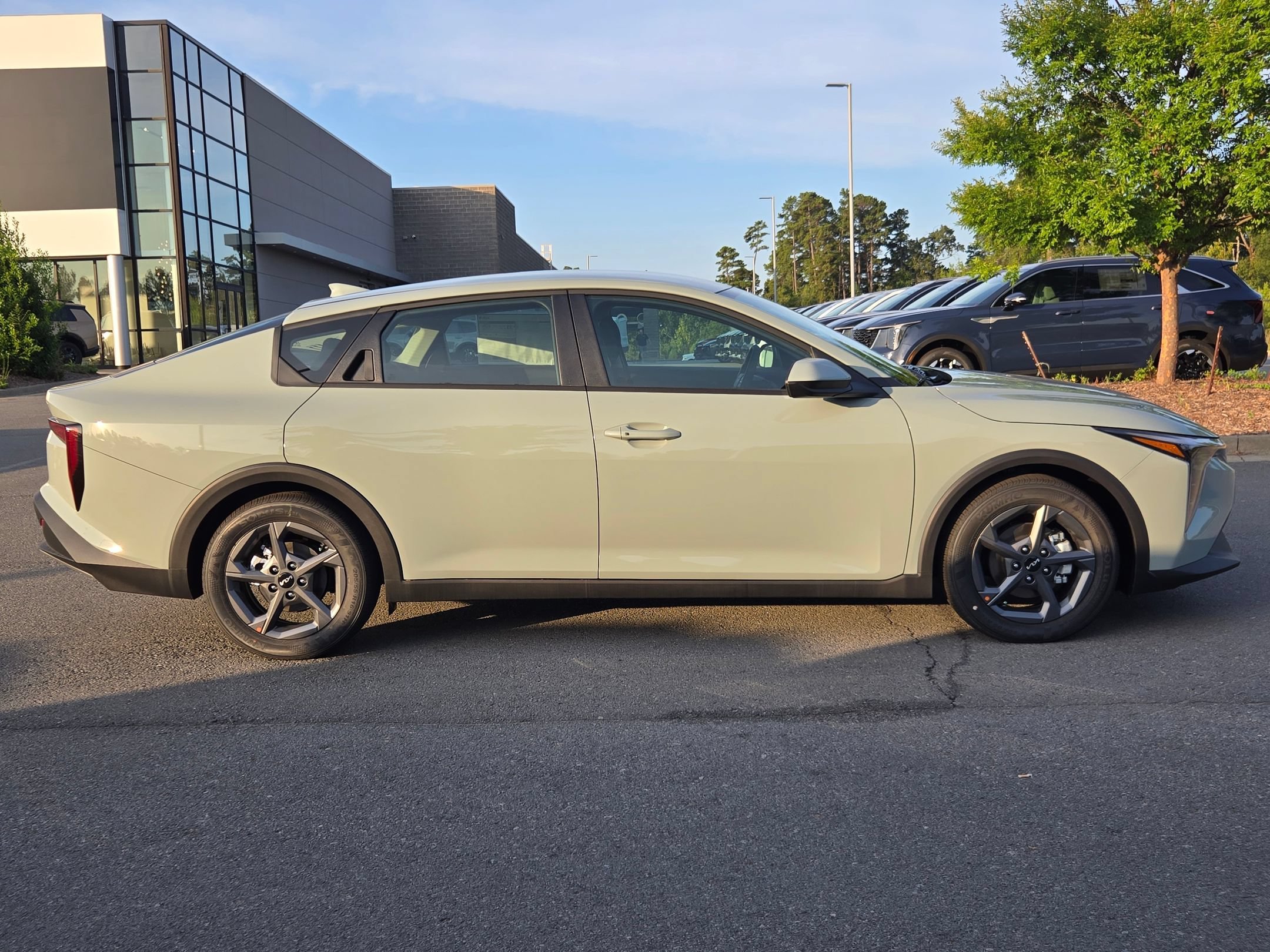 New 2026 Morning Haze Kia LXS image 8