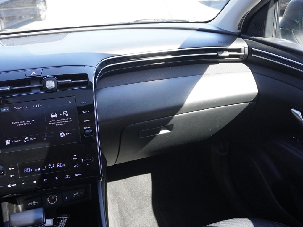Used 2023 White Hyundai SEL image 32
