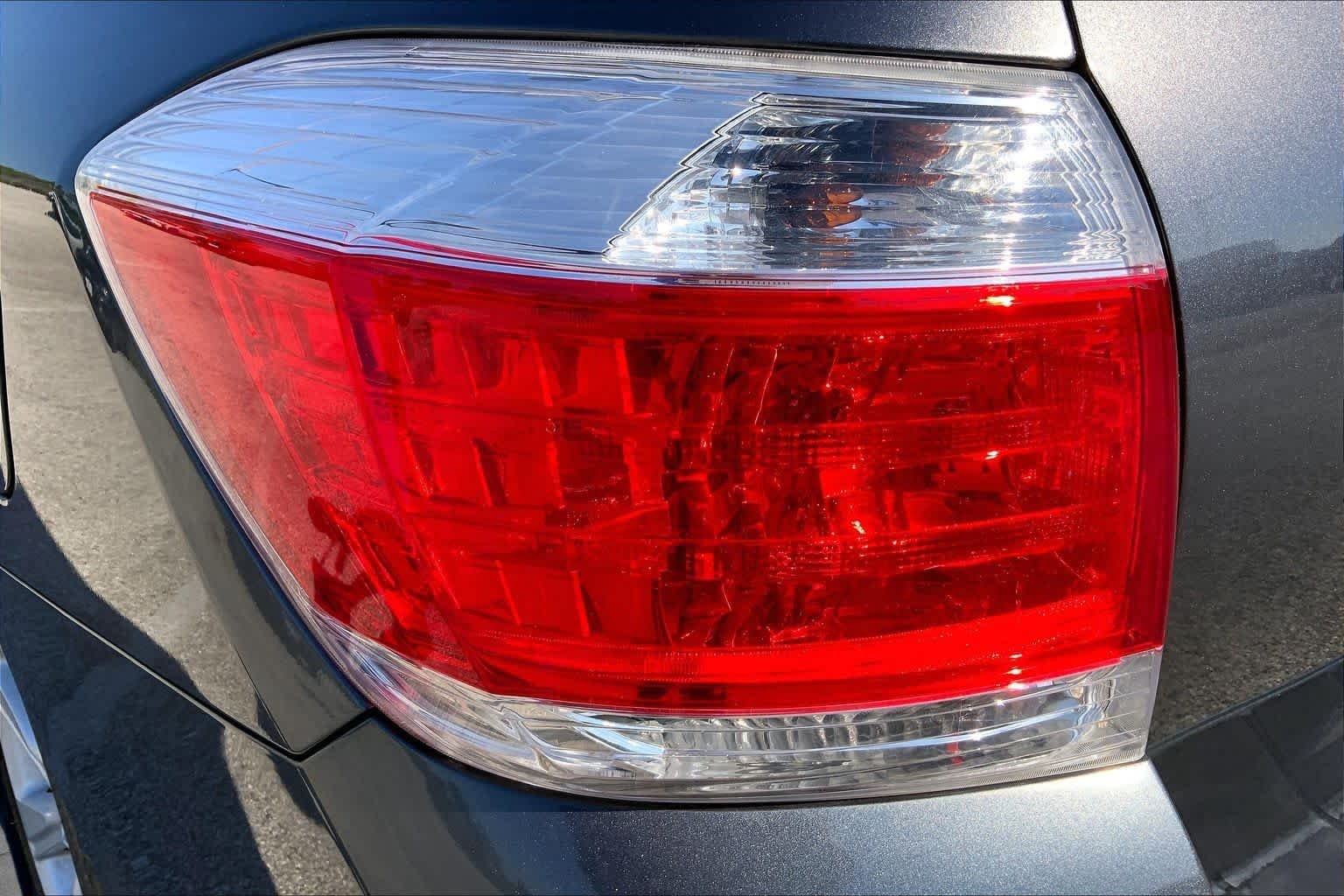 Used 2013 Magnetic Gray Metallic Toyota SE image 28