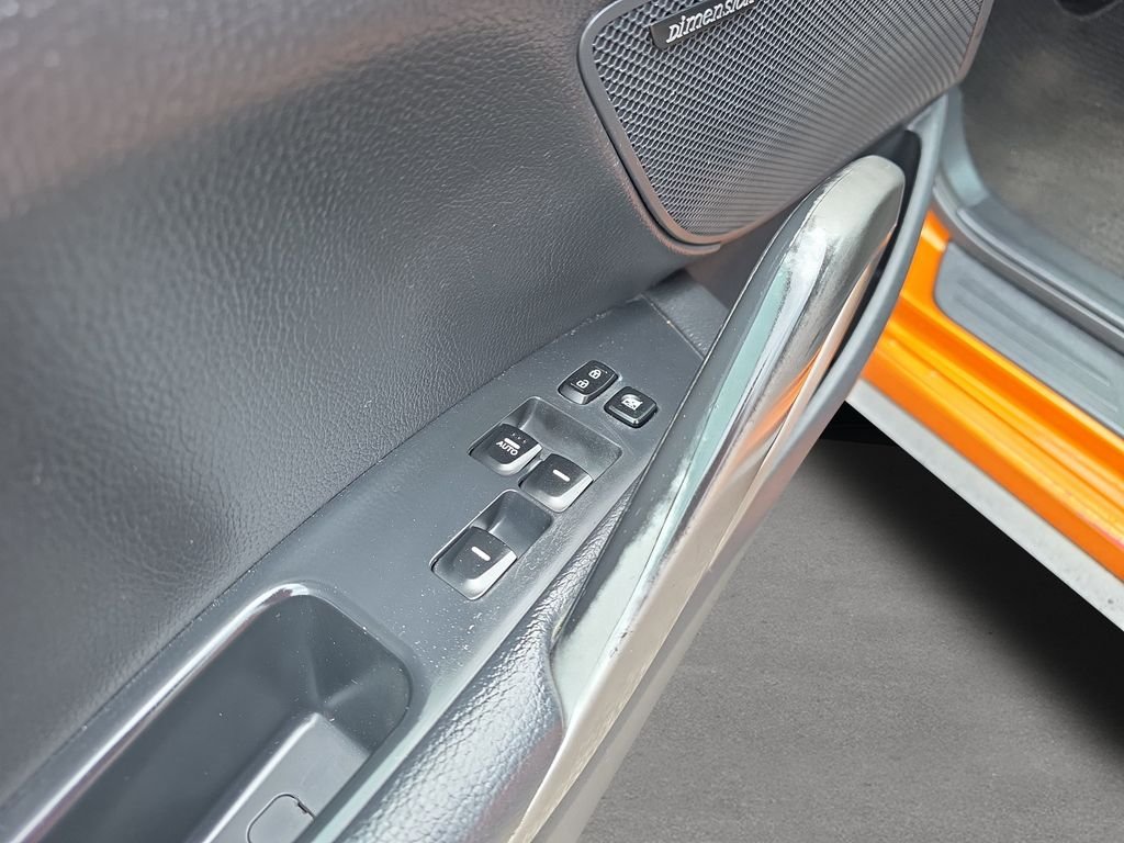 Used 2013 Vitamin C Pearl Hyundai Turbo image 15