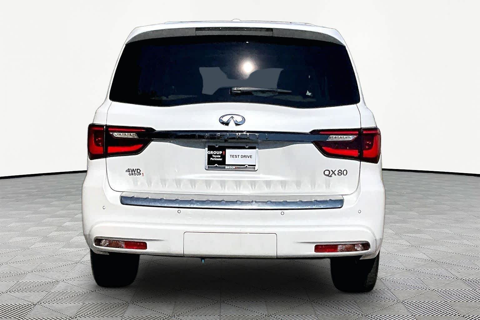 Used 2021 Moonstone White INFINITI PREMIUM SELECT image 4