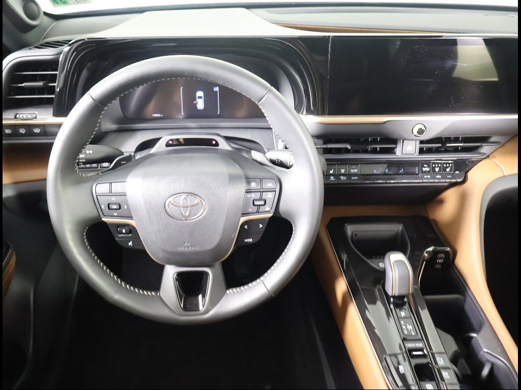 Used 2025 GRAY Toyota Limited image 8