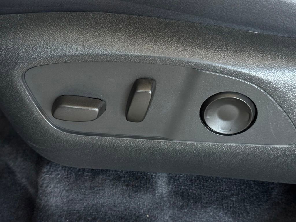 Used 2025 Ebony Twilight Metallic Buick Preferred image 32