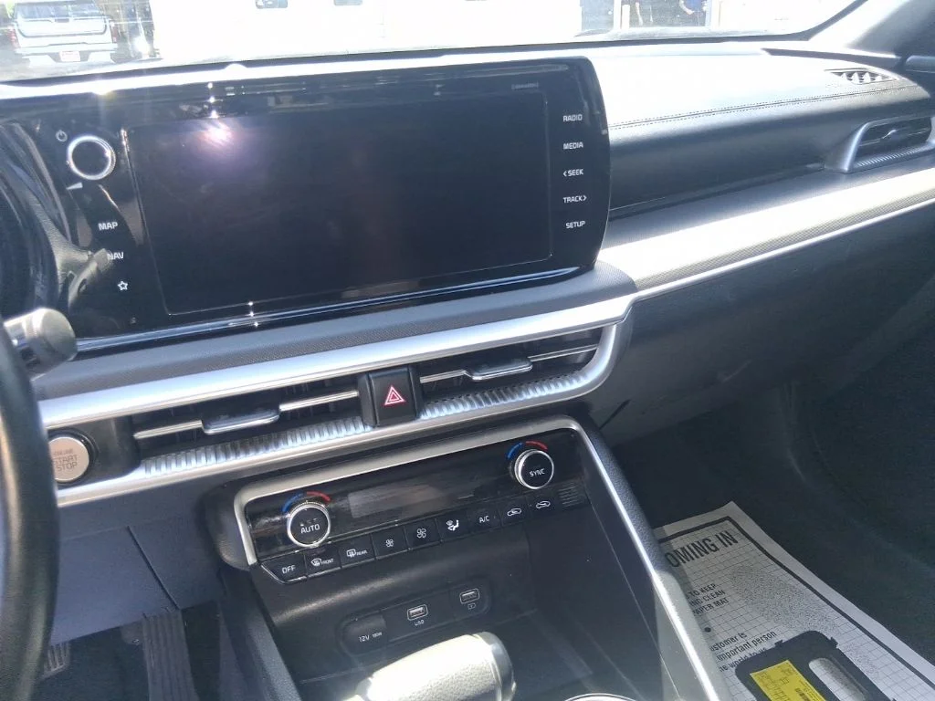 Used 2023 Black Kia GT-Line image 13
