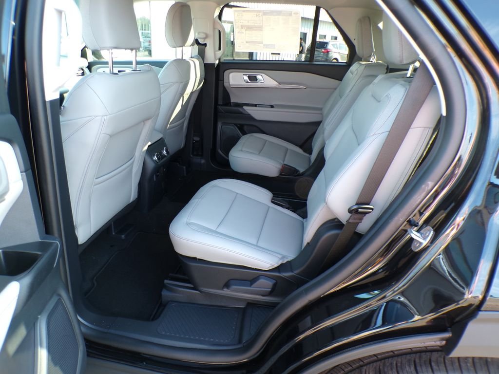 New 2026 Agate Black Metallic Ford Active image 25