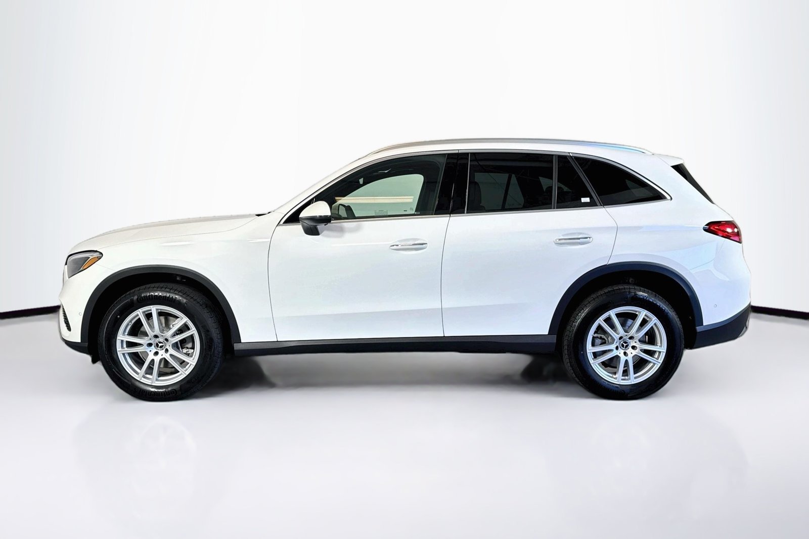 New 2026 Polar White Mercedes-Benz GLC 300 image 8