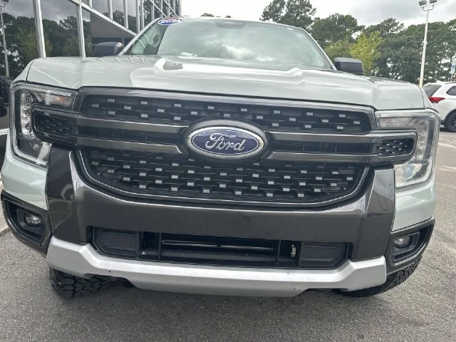 Used 2024 Green Ford XLT image 9
