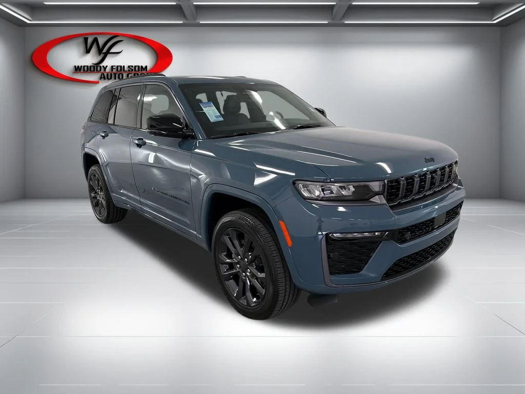 New 2026 Steel Blue Exterior Paint Jeep Limited Reserve image 3