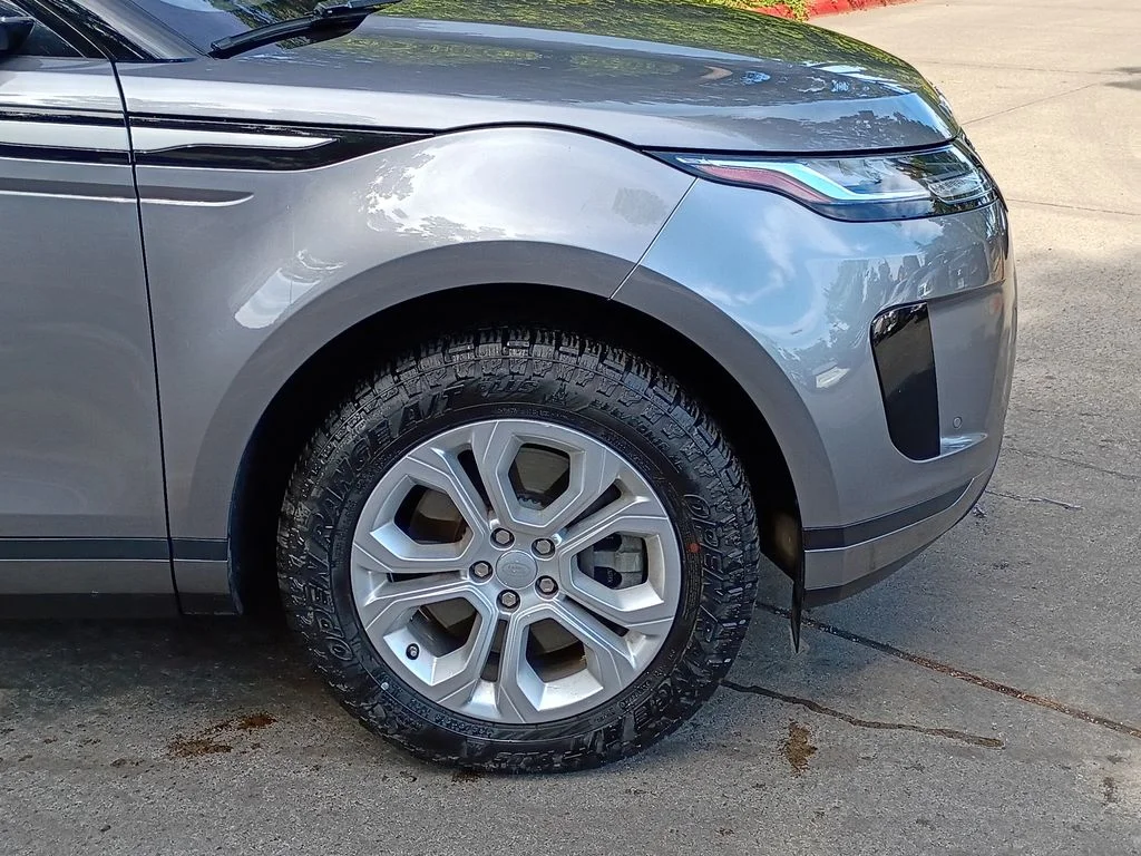 Used 2020  Land Rover S image 2