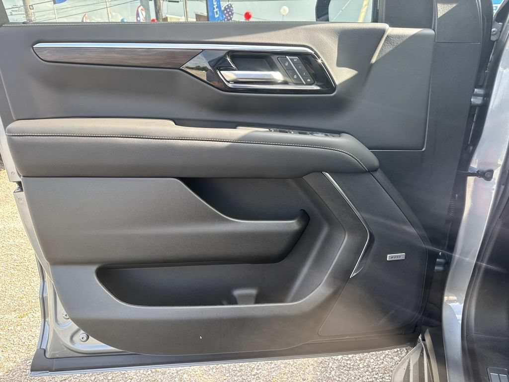 2026 Chevrolet Tahoe Premier - Photo 20