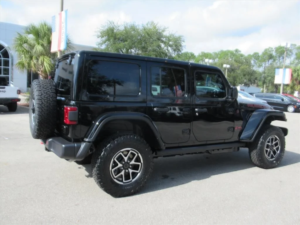 New 2026 Black Clear-Coat Exterior Paint Jeep Rubicon image 6
