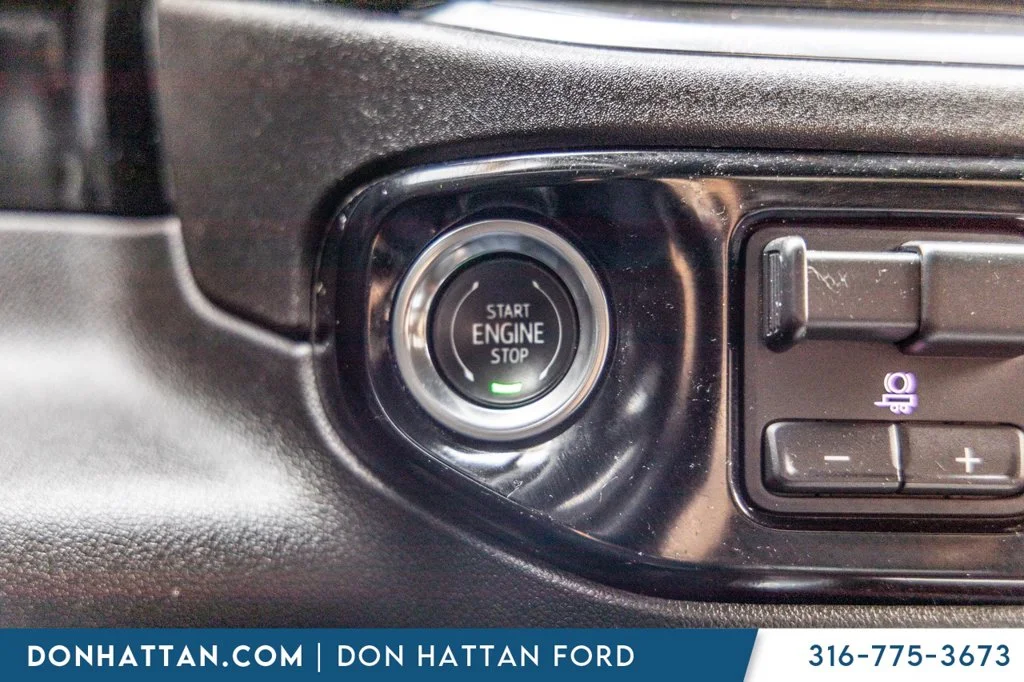 Used 2025 White Chevrolet High Country image 10