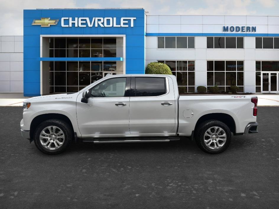 Used 2023 Iridescent Pearl Tricoat Chevrolet LTZ image 2
