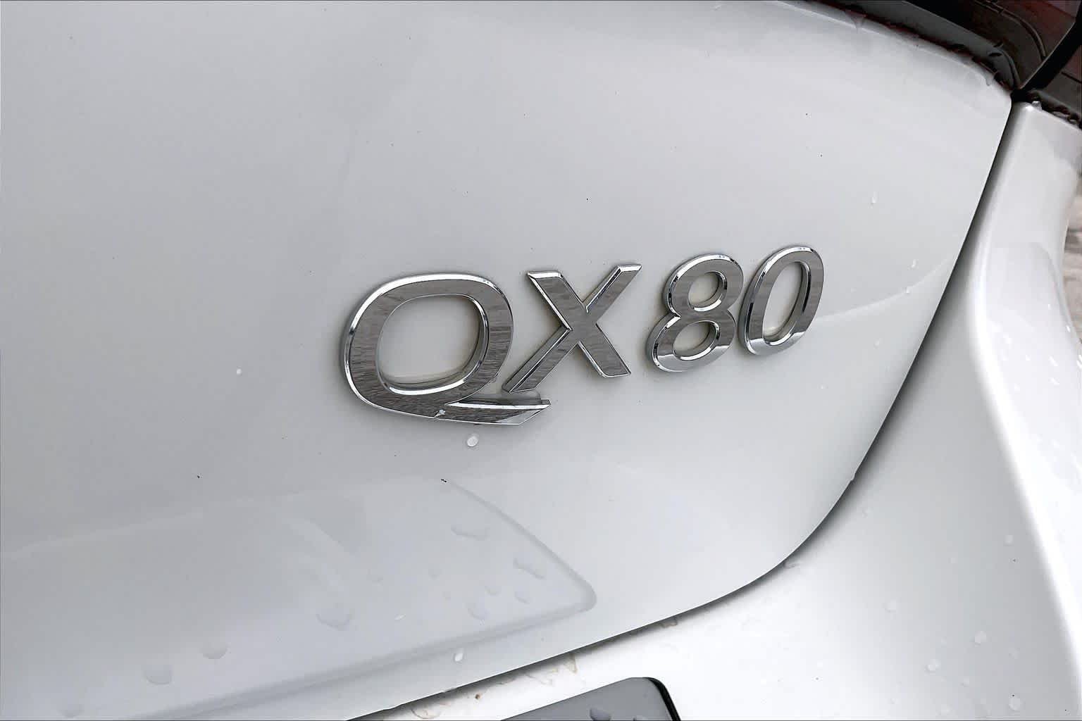 Used 2019 Moonstone White INFINITI LUXE image 10
