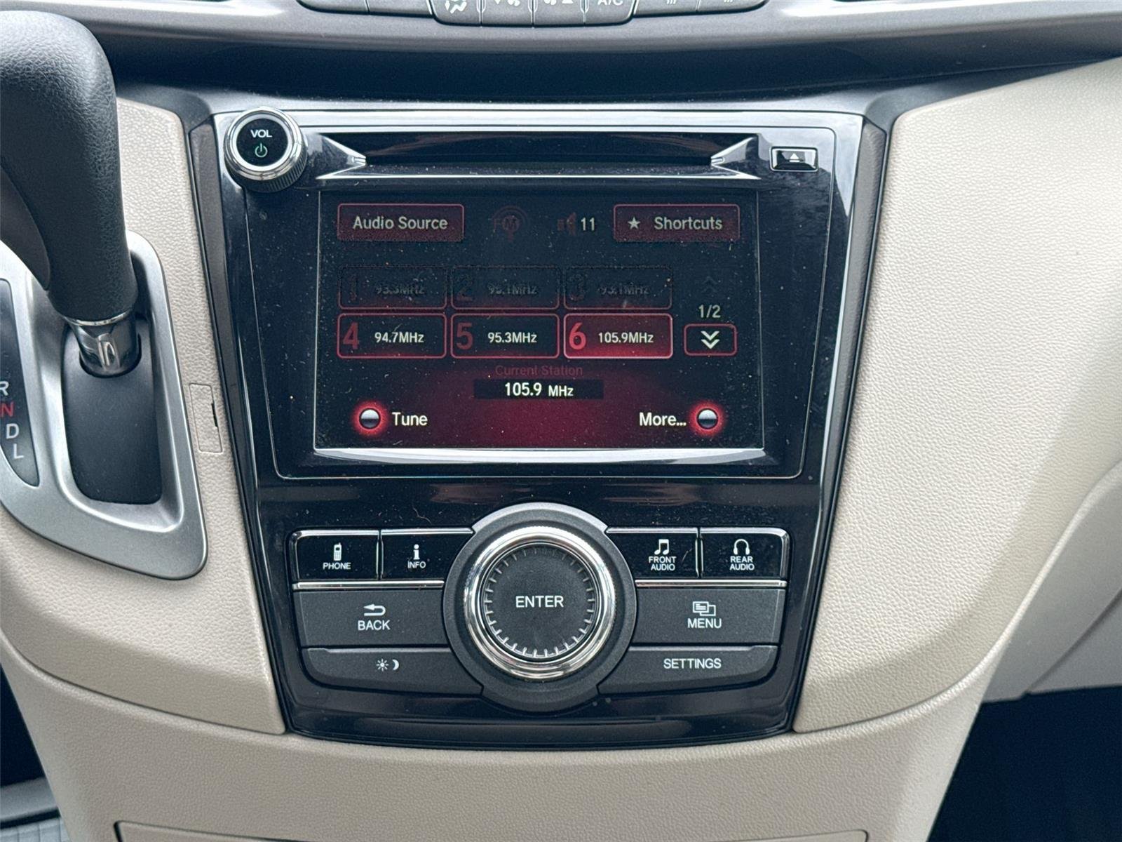 Used 2015  Honda EX-L image 30