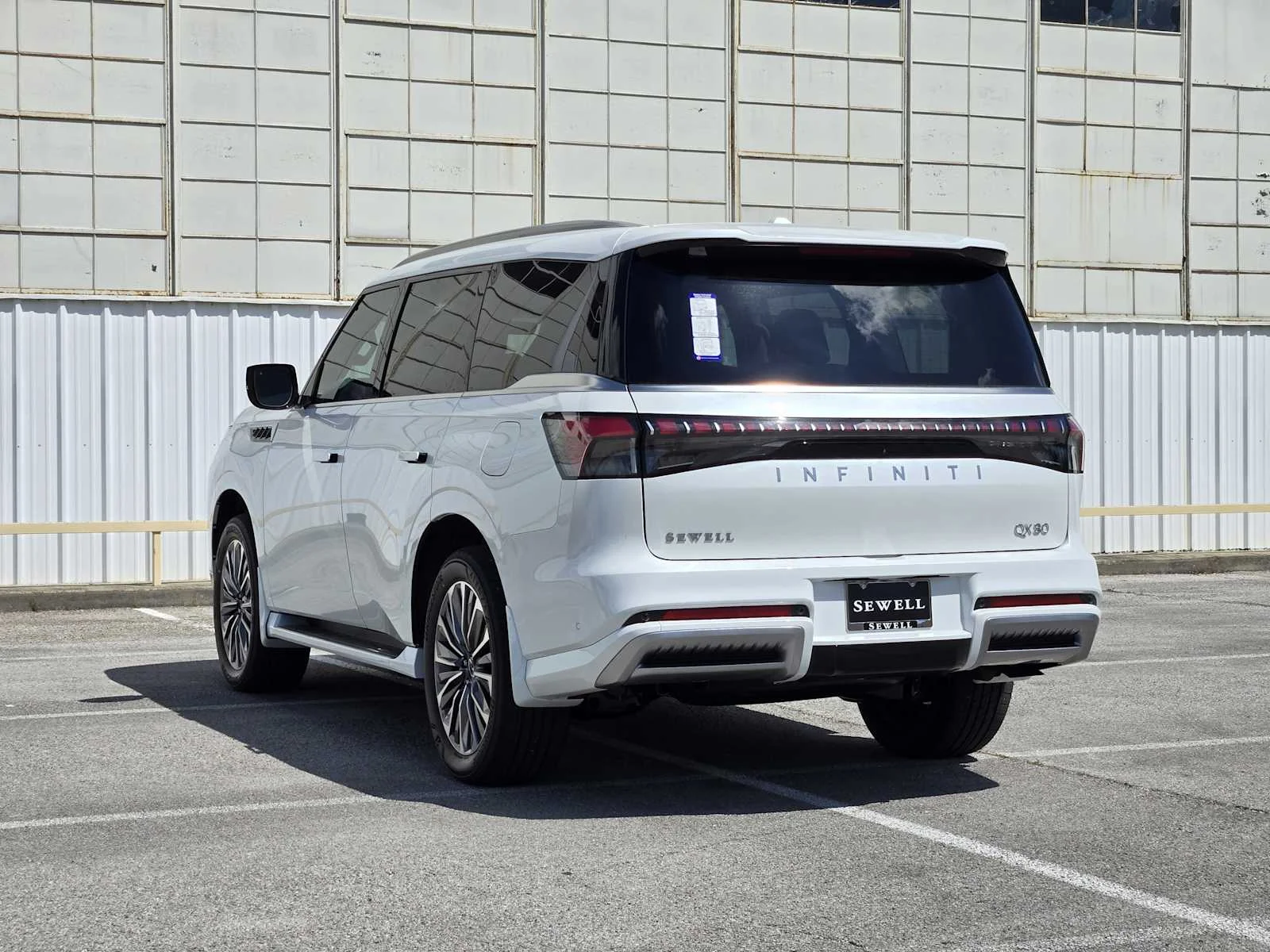 New 2026 RADIANT WHITE INFINITI Luxe 2WD image 3